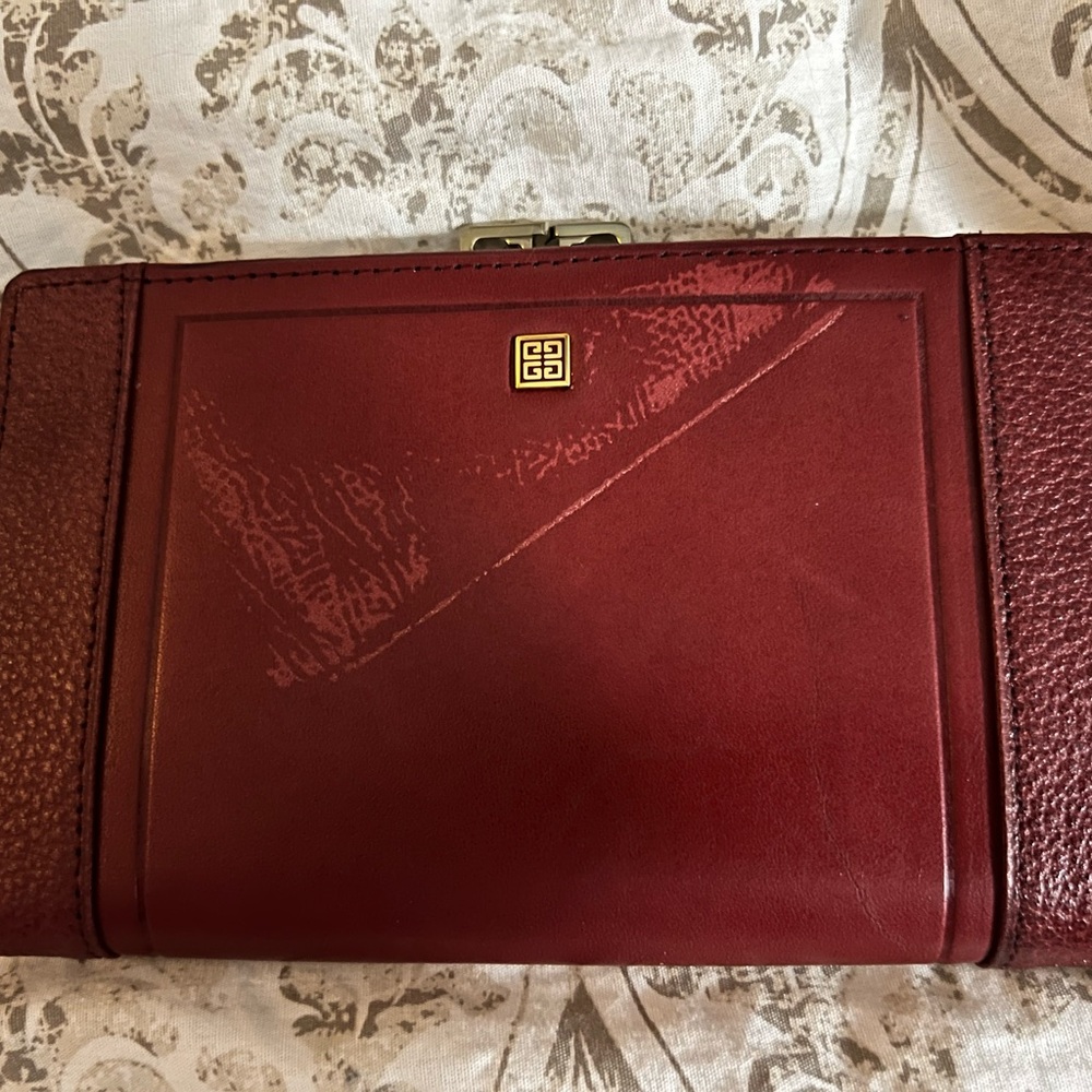 Givenchy woman’s Burgundy Leather Wallet w kiss lock